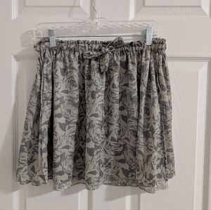 Talula Aritzia Grey Floral Mini Skirt Satin Feel Boho Coquette Soft Girl - S